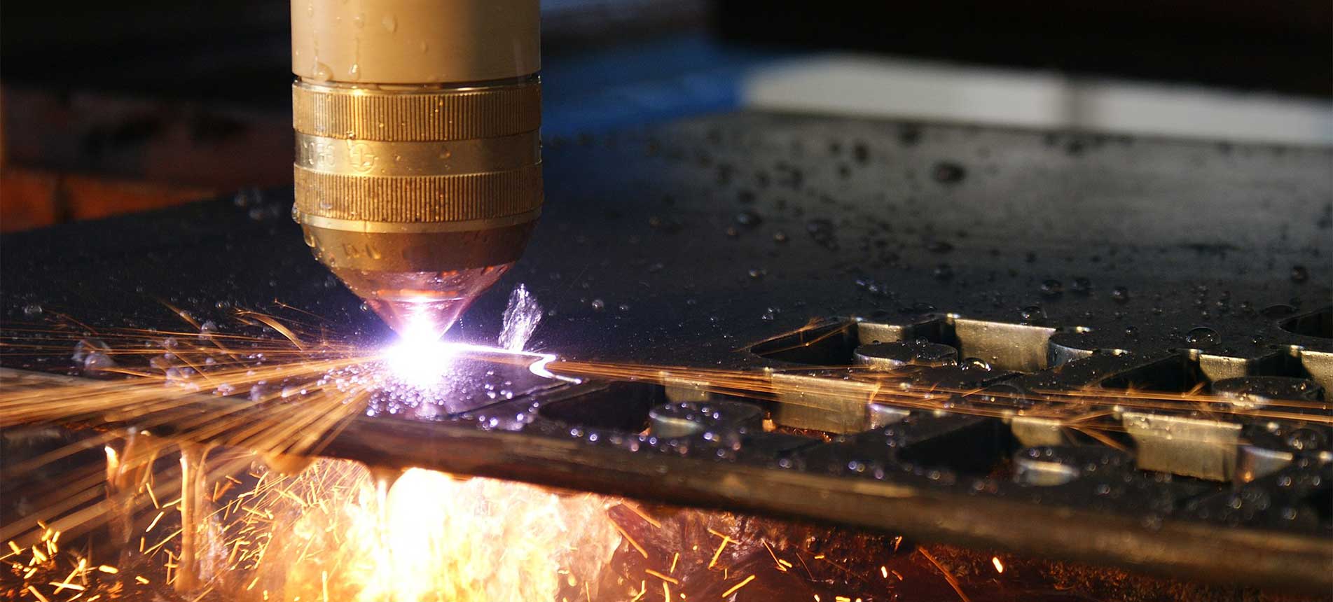 Machines pour le travail des tôles